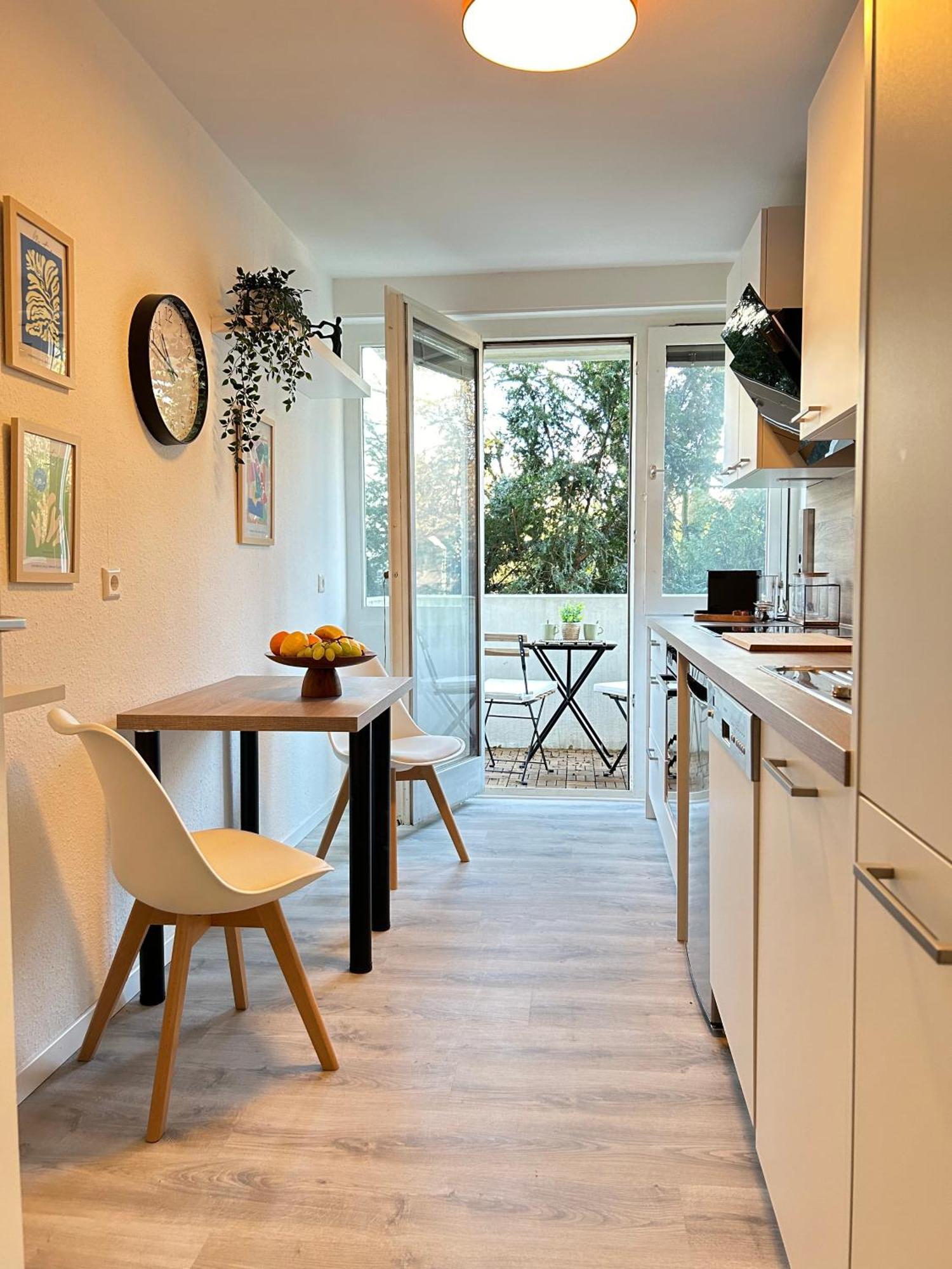 Modernes Designer-Apartment Fuer 7 Gaeste - 80Qm In Zentraler Lage, Self-Check-In 卡尔斯鲁厄 外观 照片