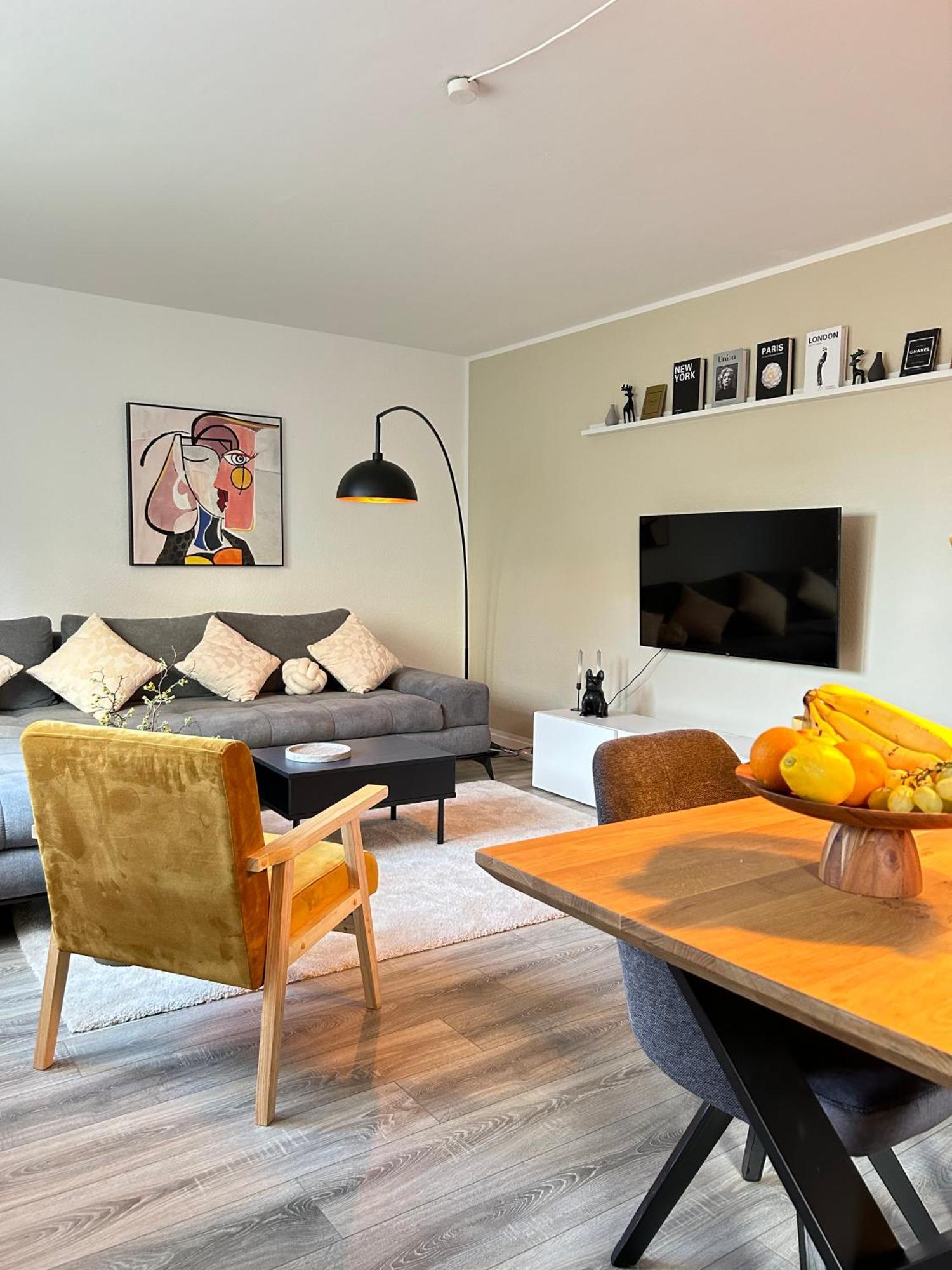 Modernes Designer-Apartment Fuer 7 Gaeste - 80Qm In Zentraler Lage, Self-Check-In 卡尔斯鲁厄 外观 照片